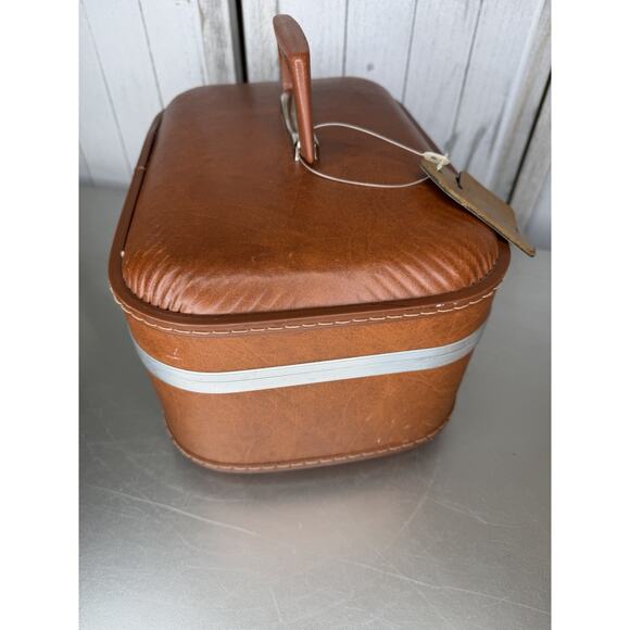 Vintage Cognac Brown Train Case Makeup Vanity Case Top Handle 70s 80s Luggage - Picture 2 of 7